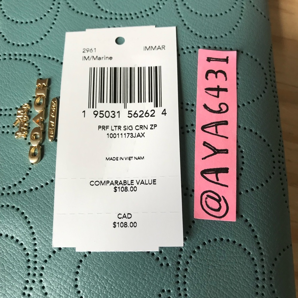 Coach Wristlet🎈🎈 - Picture 6 of 7